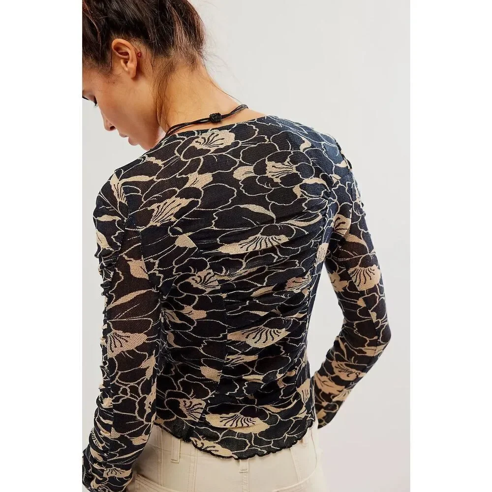 ✨Free People Through the Meadow Sz Small Top✨